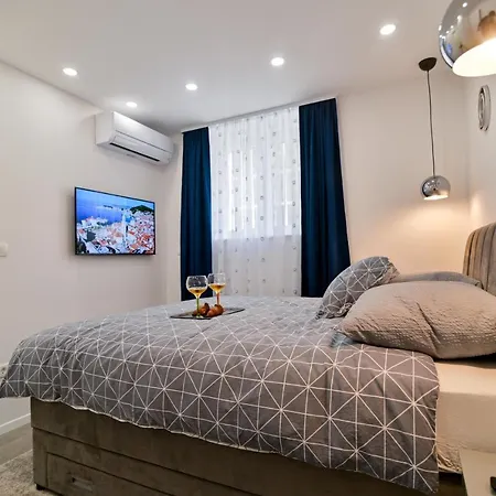 Bacvice 21 سبليت